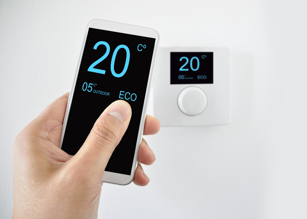 Regulating,The,Temperature,From,The,Smartphone,And,Controlling,The,Digital